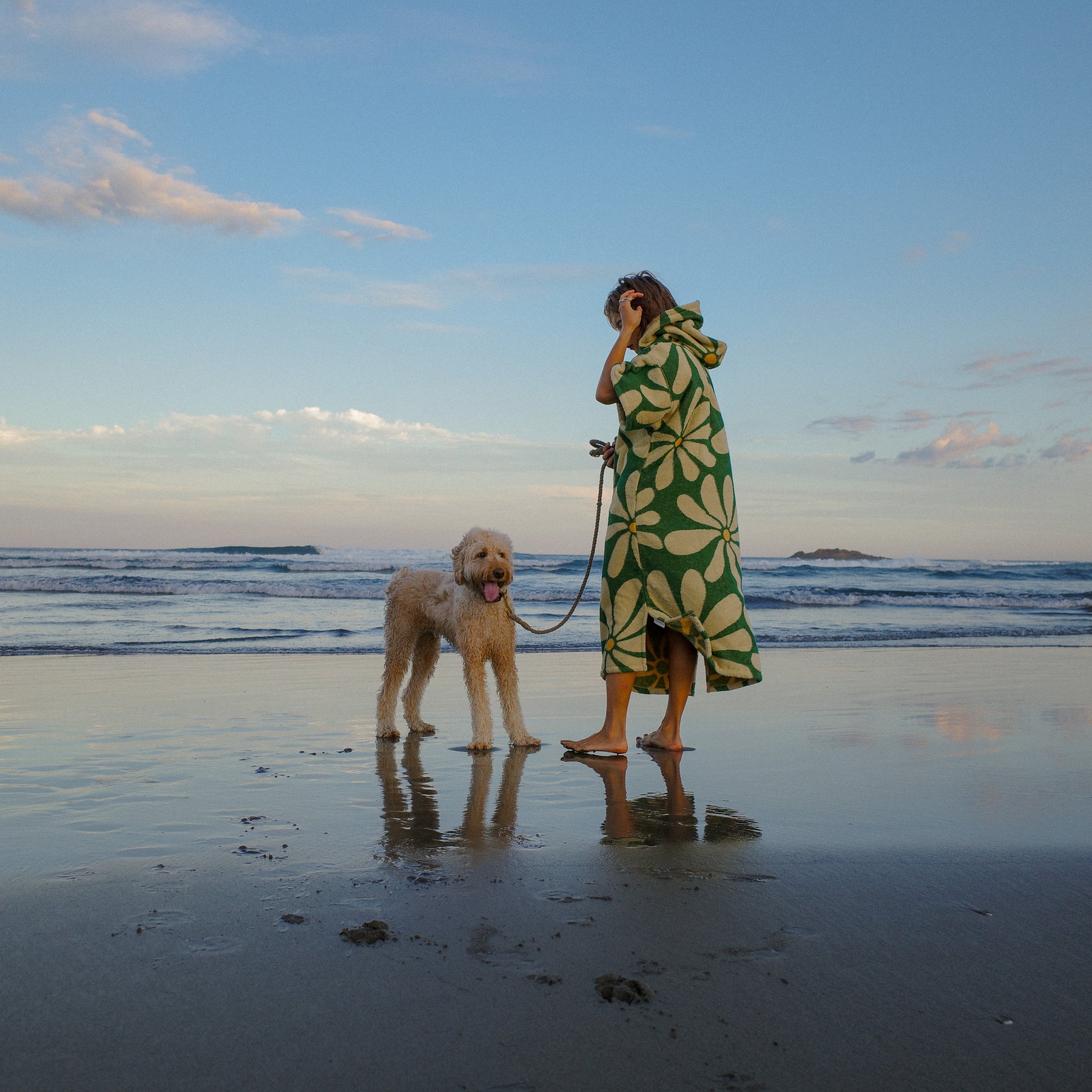 Human Robe - Flower - – ONTHEROADSERVICE