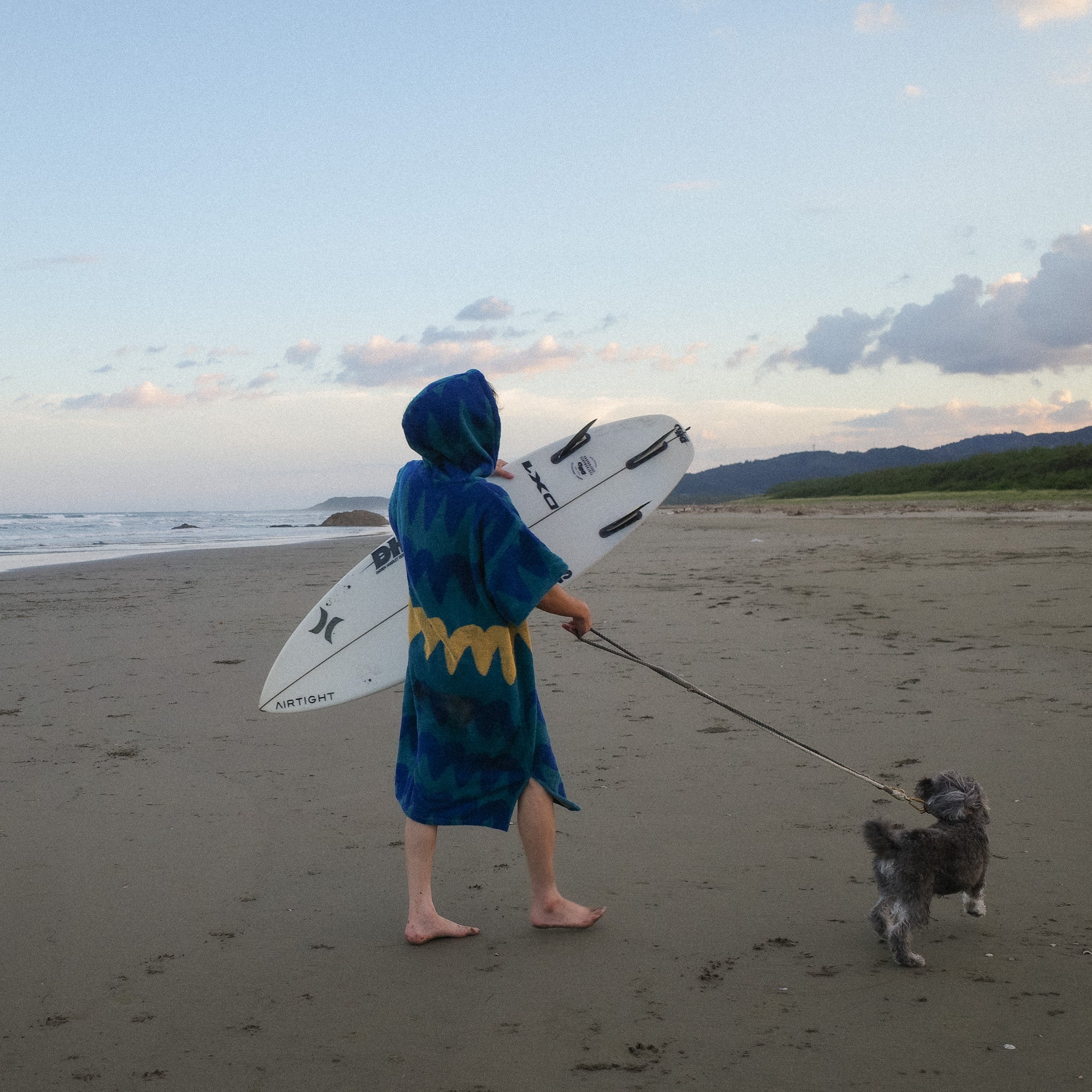 Human Robe - Wave - – ONTHEROADSERVICE